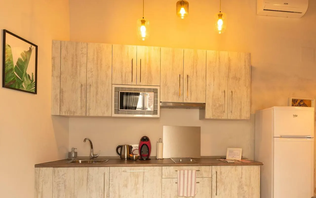 Poniente, íntimo apartamento en el corazón de Cádiz 0*, Cadice